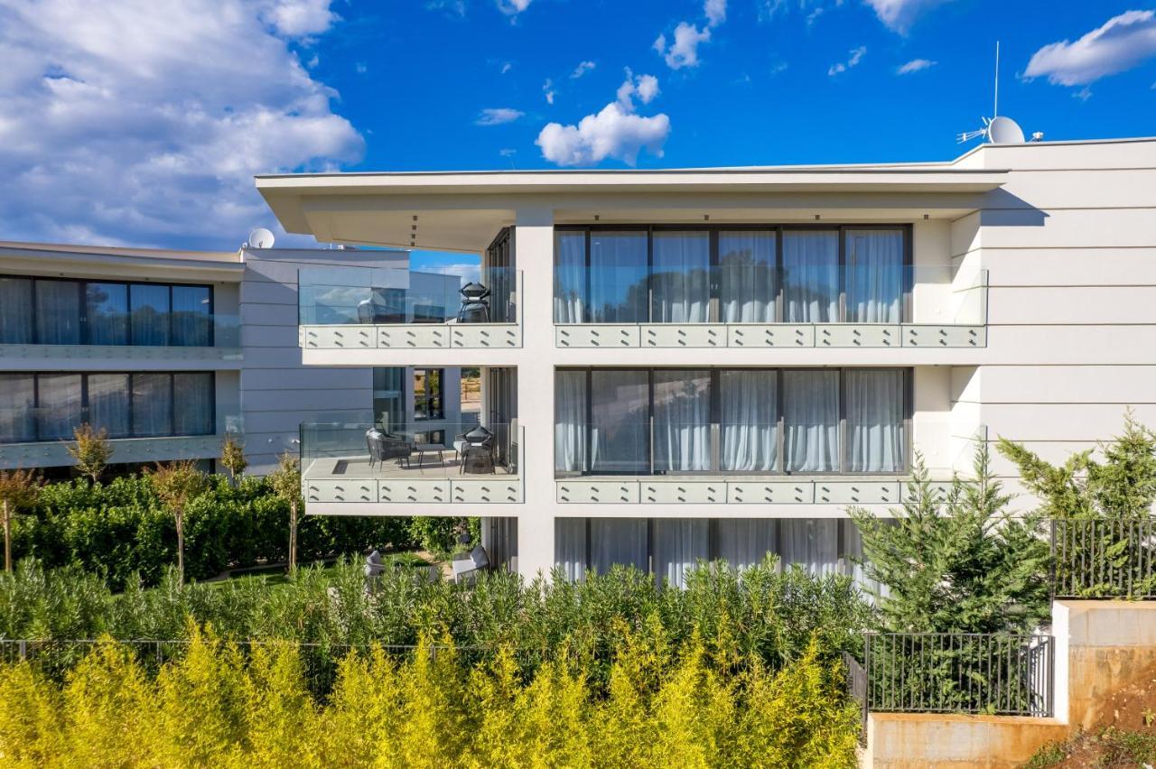 Hadrie Luxury Resort And Villas Krk คิร์ก ภายนอก รูปภาพ